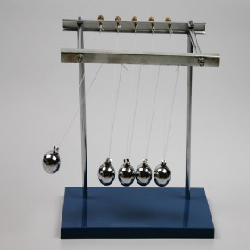 Прибор для изучения закона на сохранения импульса